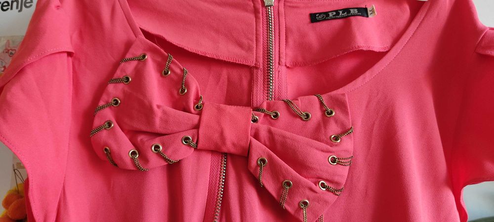 Невероятное кораловое платье в свободном стиле