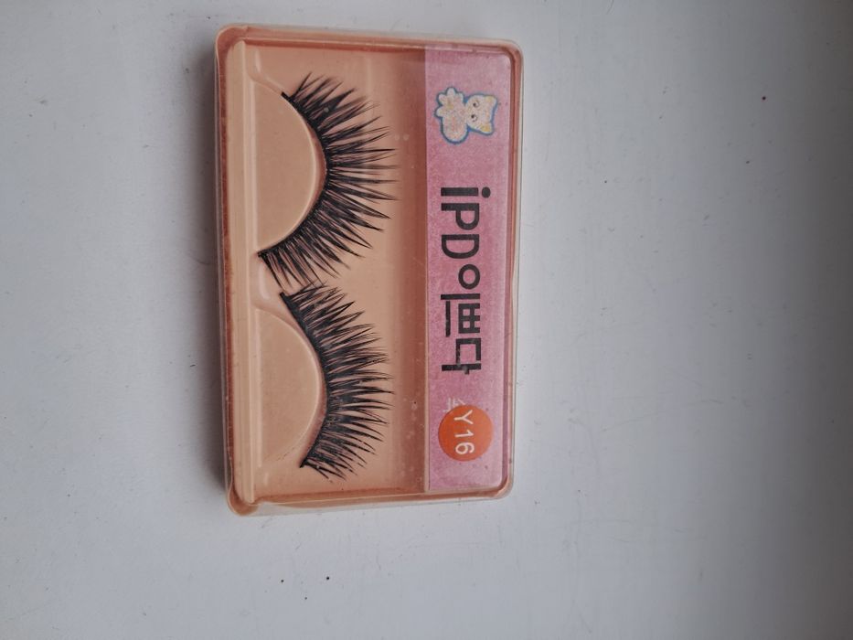 Ресницы накладные.