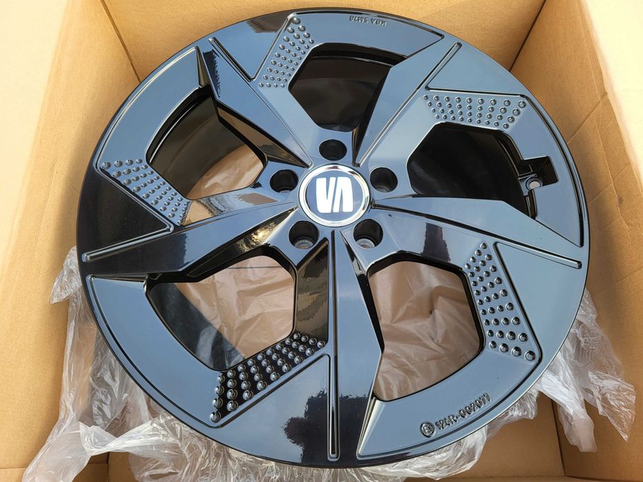 [616S] Komplet 19 Cali 5x112 ET30 NOWE Felgi aluminiowe SEAT Cupra