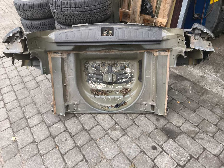Pas tylny wanna Opel Astra V K kombi
