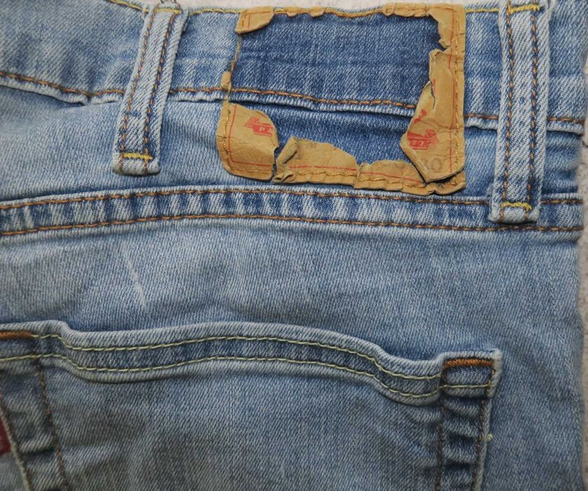 Levi's spodnie jeansowe proste 38/30