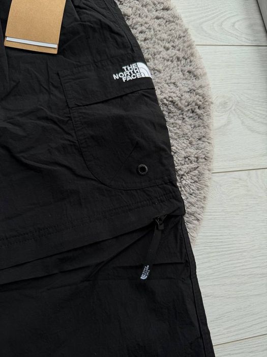 ТОП 3 моделі нейлонових штанів цієї весни