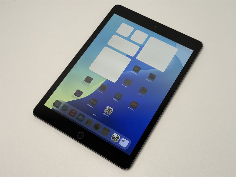 iPad 9. gen. (A2604) - 64GB - Cellular (LTE) - faktura VAT 23%
