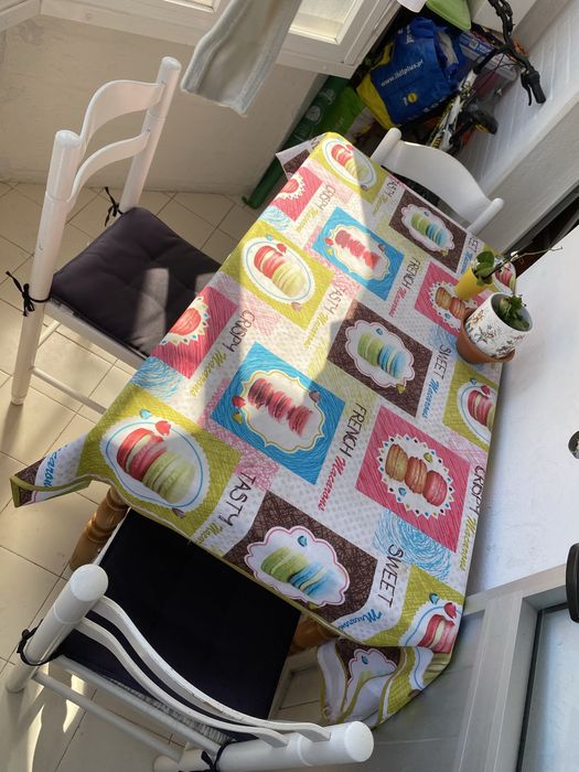 Mesa com cadeiras