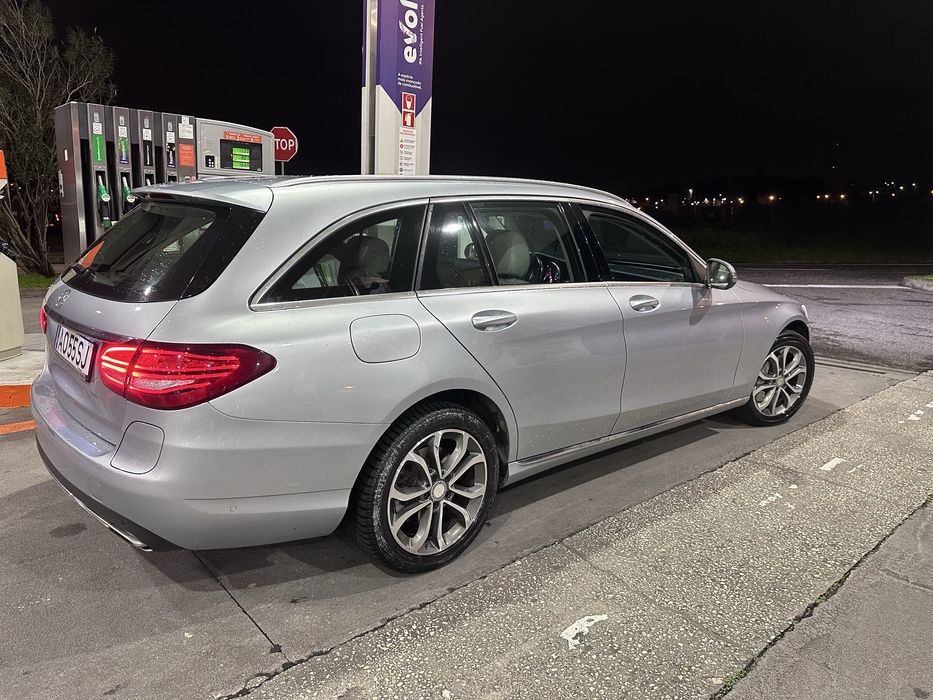 Mercedes C350e.