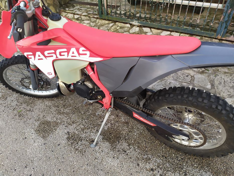 Gasgas EC 250 tpi ano 2021 Yamaha WR 450 ano 2016
