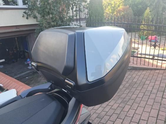 Honda Forza 125 350 kufer razem z podstawą smart kay 2024 jak nowy