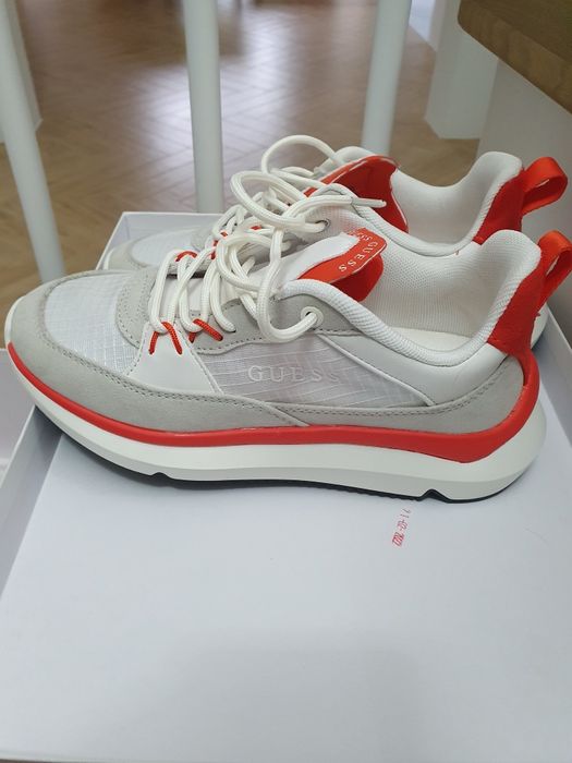 Buty GUESS nowe r.36
