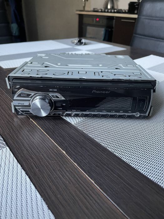 Radio pioneer MVH-150UI