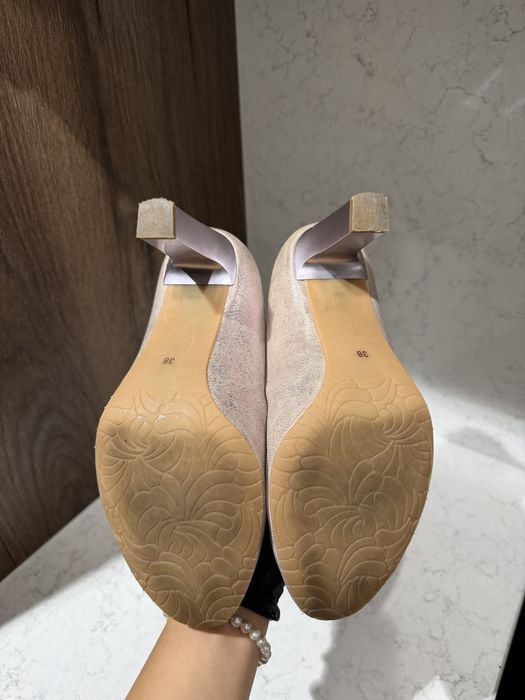 czółenka obcasy szerokie 7 cm odkryte wolne palce liliowe Sala 38
