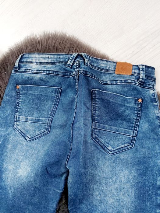 Spodnie skinny 36-38