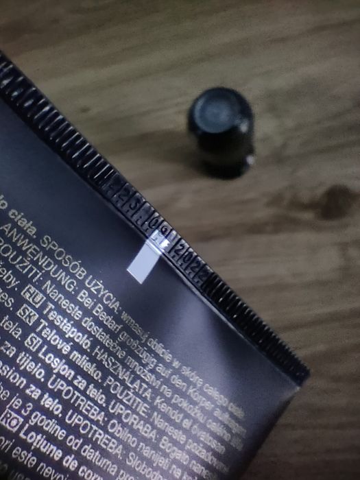 Zestaw Balsam i kulka antyperspirant Little Black Dress Avon nowe