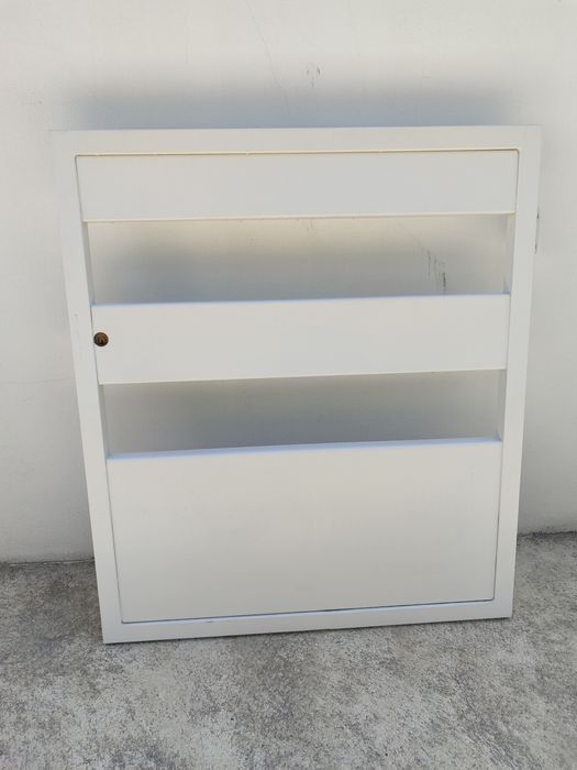 Vendo portão / cancela lacada a branco