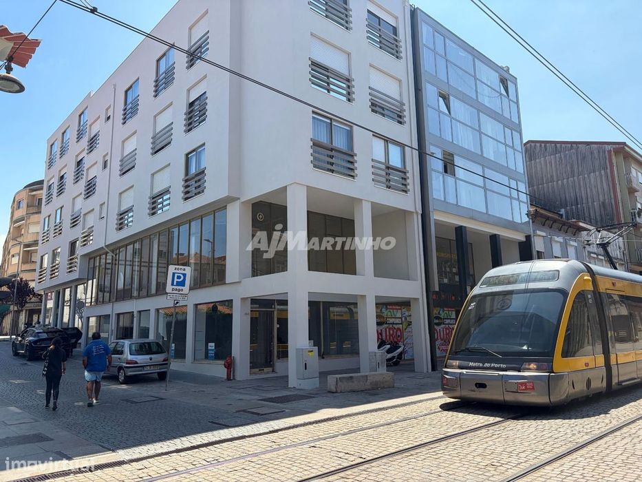 Loja, dois pisos, Matosinhos Brito Capelo
