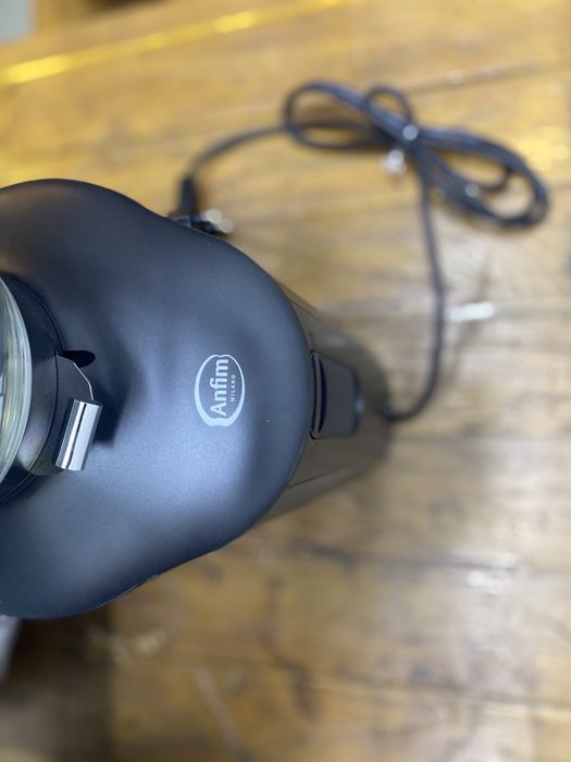 Нова сучасна кавомолка Anfin patrika