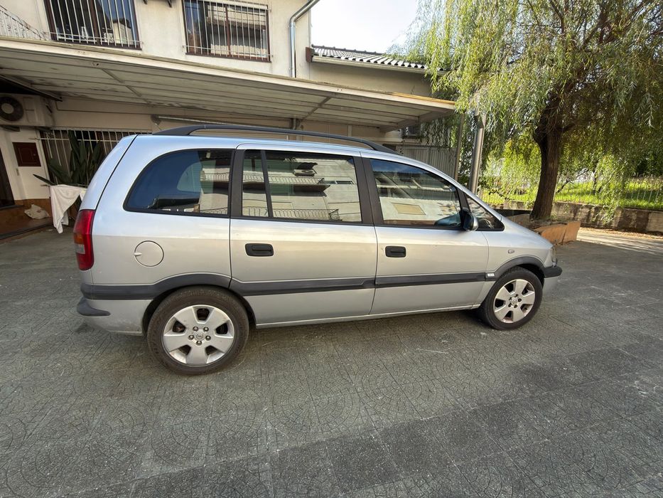 Opel zafira 2003