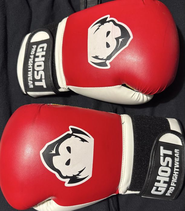 Боксерские перчатки 16 oz для спаррингов (бокс / кикбоксинг)
