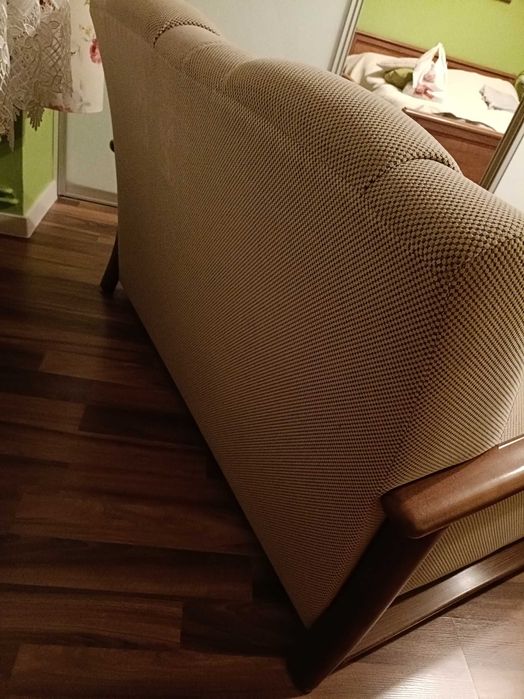 Sofa dwuosobowa z funkcją spania.