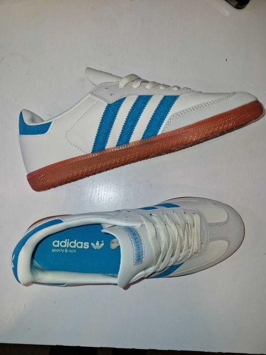 Кросовкі, кеди Adidas