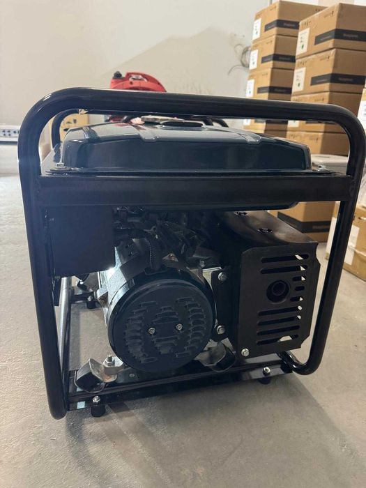 Генератор бензиновий 8kw