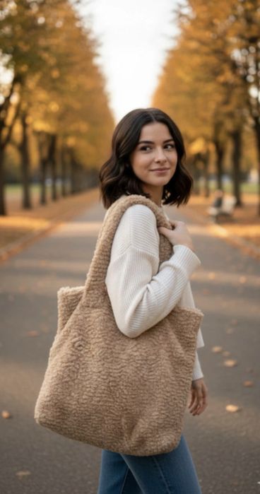 Mala grande fofinha Stradivarius