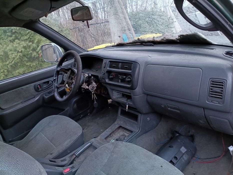 Mitsubishi L200 przekładka szyba podsufitka koła drzwi most części