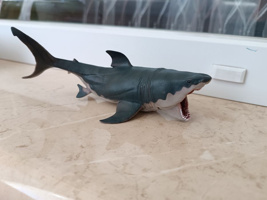 Фигурка акула мегалодон