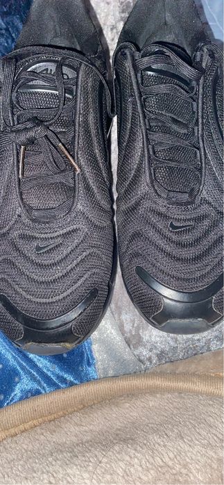 Tenis nike air max 720