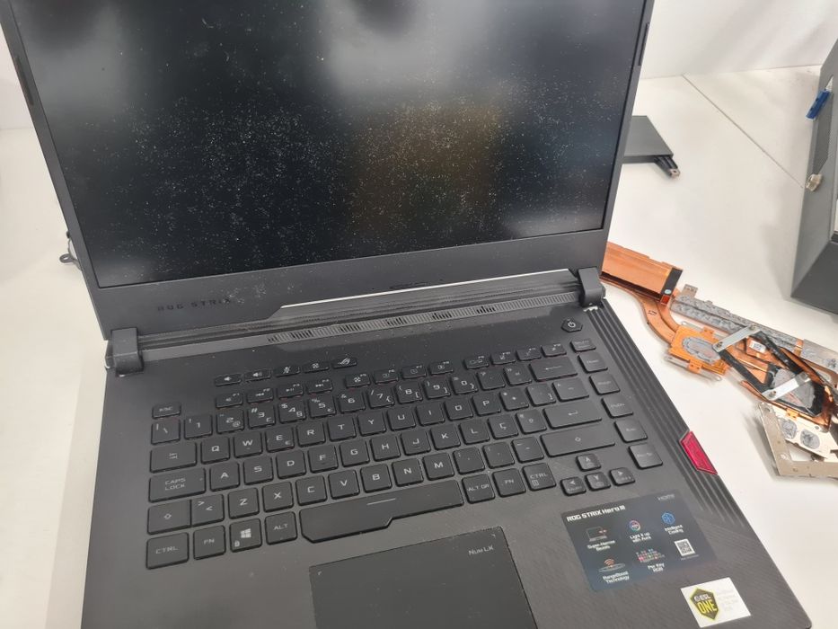 Asus Rog StriX Hero  G531GW para peças