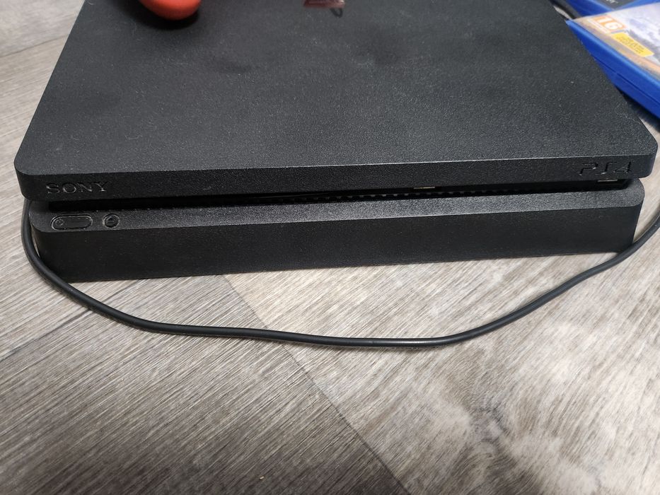 Продам PS4 на ssd 500 гб