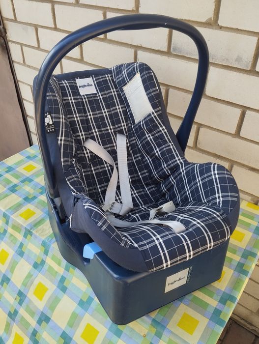Продам автолюльку inglesina 0+
