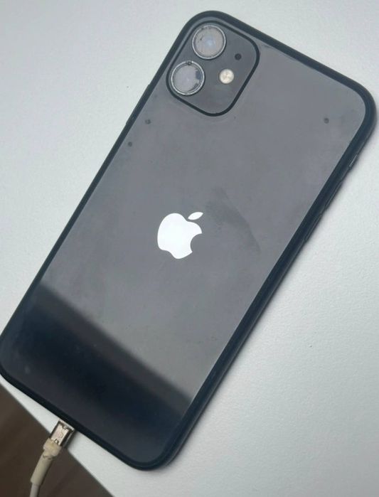 Iphone 11.128 GB.