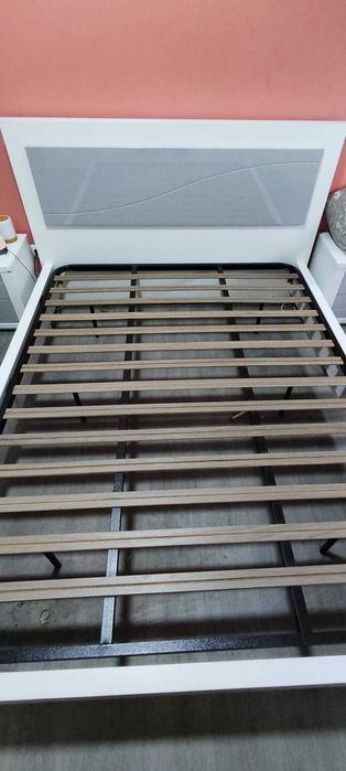 Cama de casal c/ colchão
