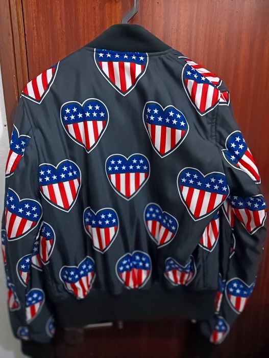 Casaco bomber da love Moschino