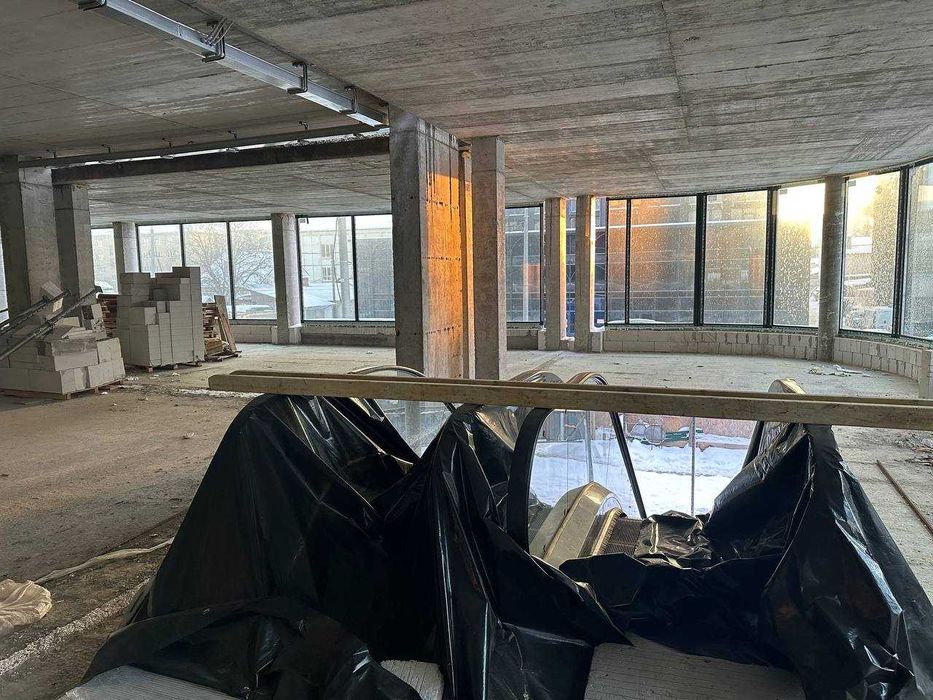 Оренда прим, 438 кв.м. Південний бульвар, 2 пов. власний ескалатор