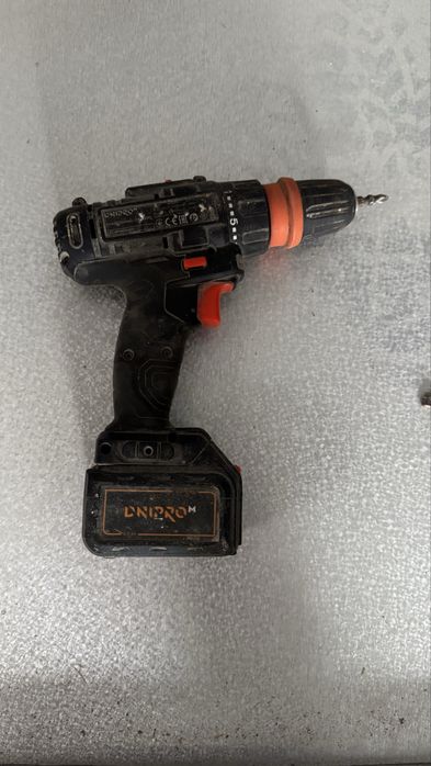 Шуруповер 18 із акумулаторами