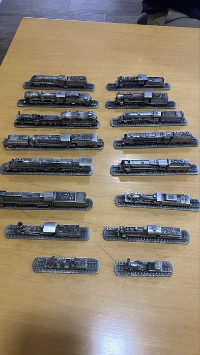 Coleção da historia das locomotivas em estanho