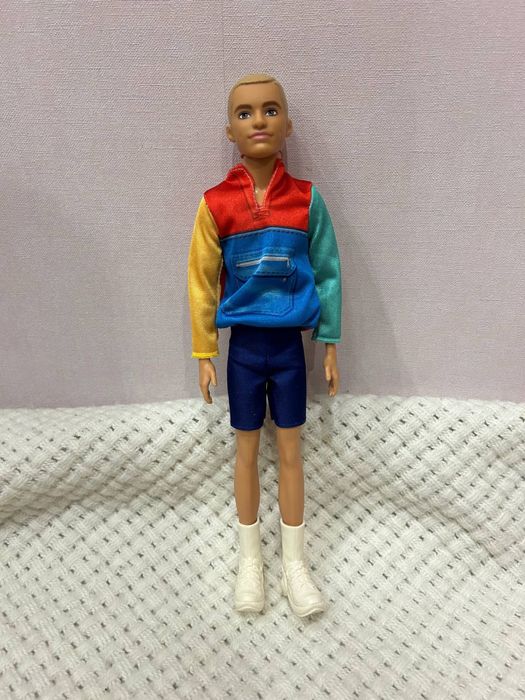 Лялька Кен «Модник» у трендовій куртці Barbie