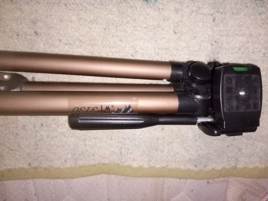 Tripé para câmeras de Filmar e de fotografias c/ medidor de regularida