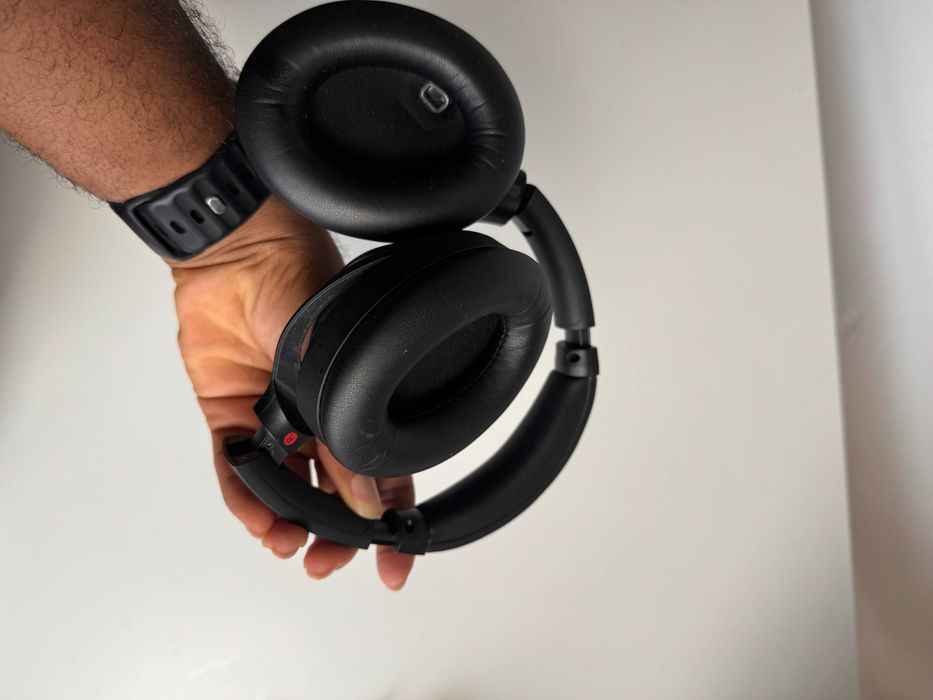 Sony WH-1000XM4 headphones