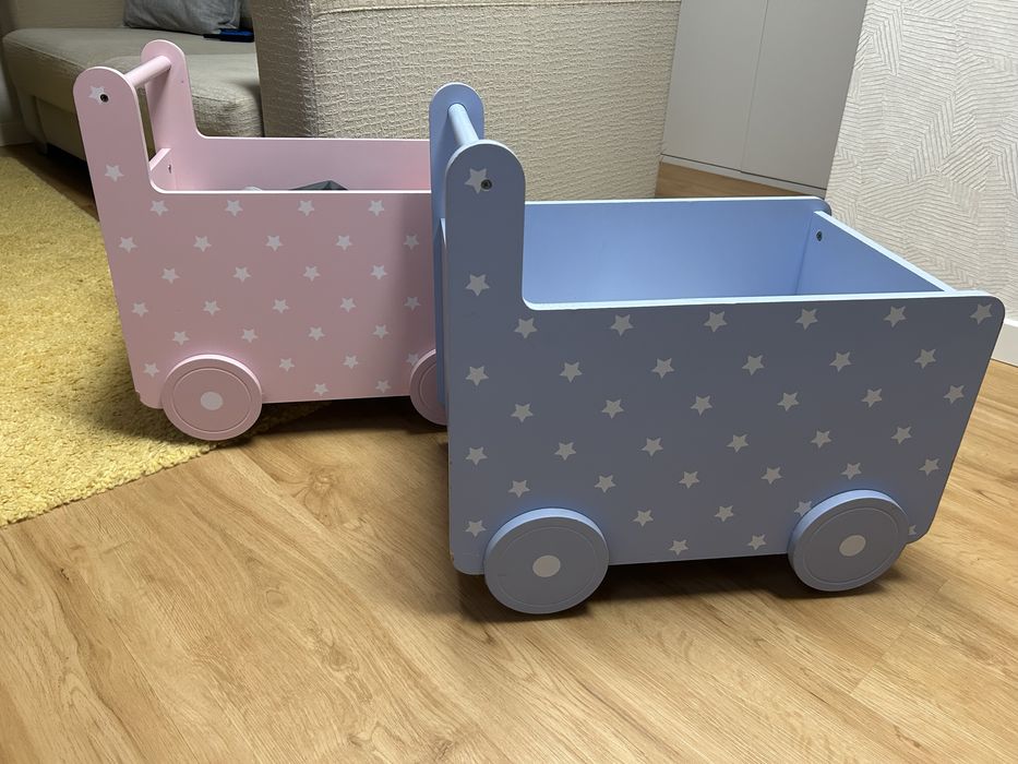 . Carrinhos de Arrumação de Brinquedos em Madeira