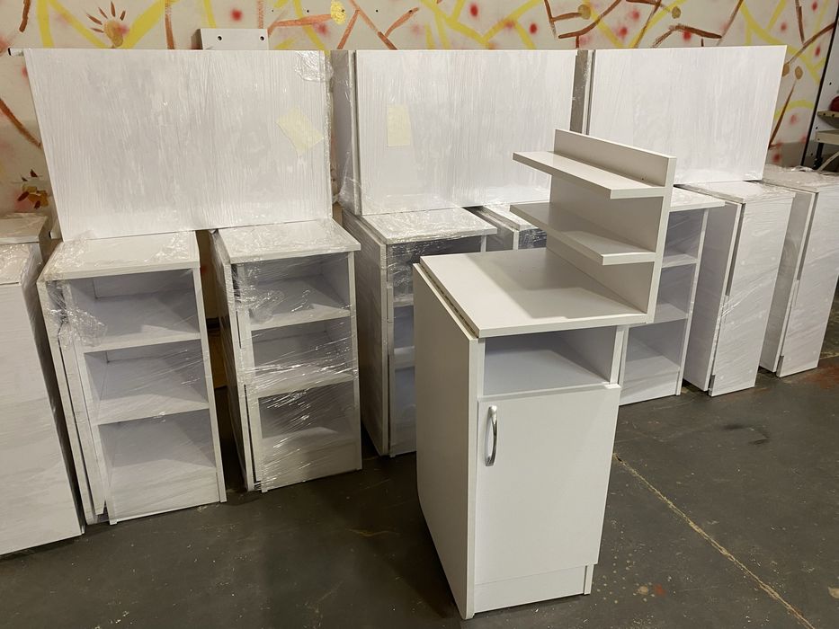 Стол маникюрный складной