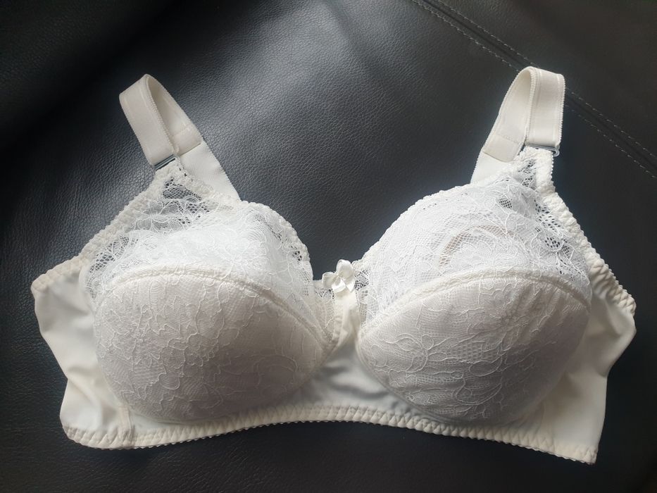 Biustonosz stanik 100 DD kremowy koronka duży