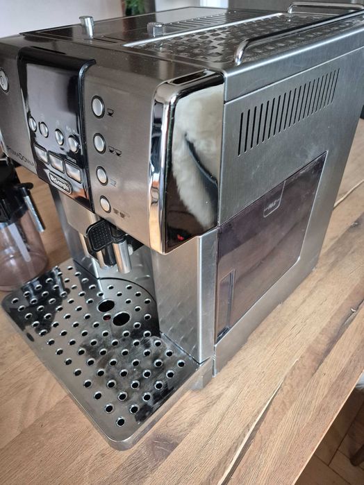 Ekspres Delongi Primadonna