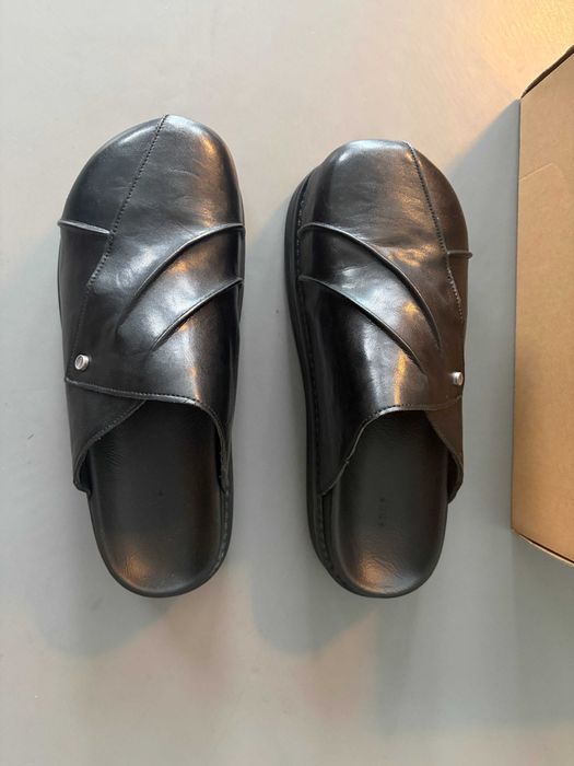 Nowe klapki Supermade r. 42 — skórzane, avant-garde / darkwear/ Rick Owens vibe.
