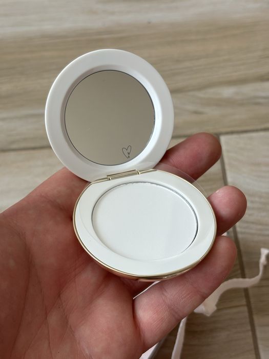 Оригінал! Пудра для обличчя Westman Atelier Vital Pressed Skincare Powder — Translucent