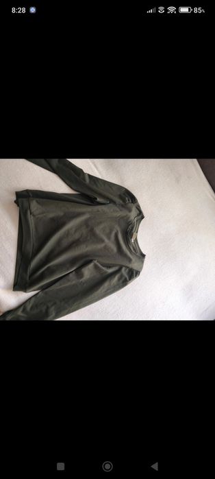 Oliwkowa bluza z bufiastymi rekawami Cieniutka Khaki
L/40