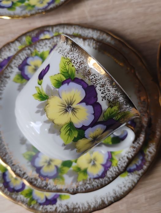 Filiżanka Trio bratki