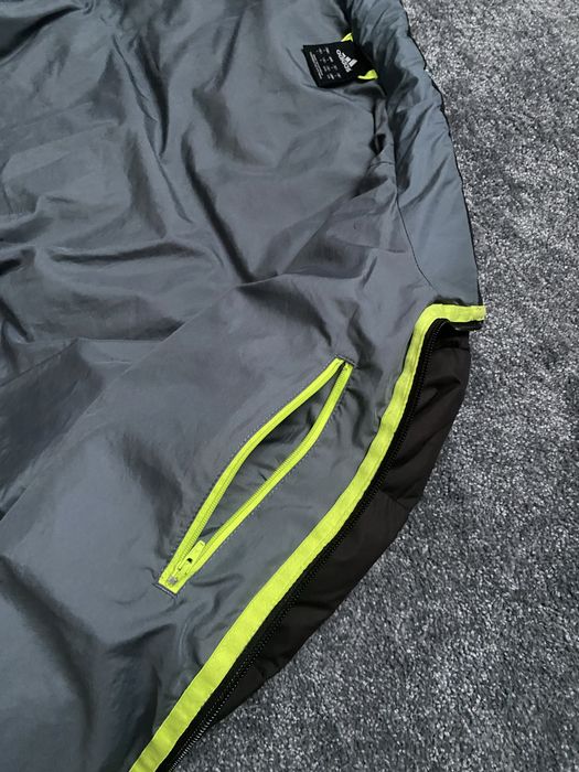Продам пуховик Adidas