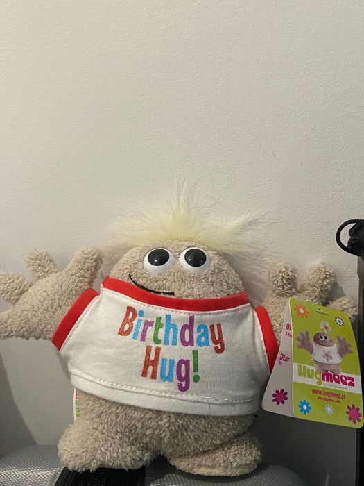 Maskotka zabawka HugMeez Birthday Hug
